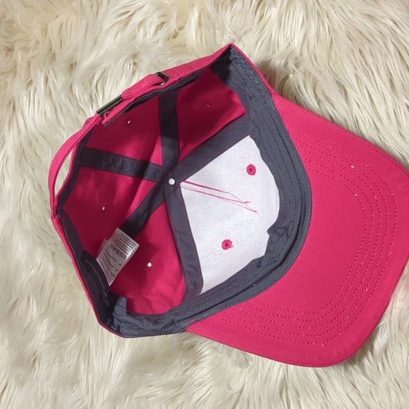 *NEW* pink Volvo hat - Picture 5 of 5